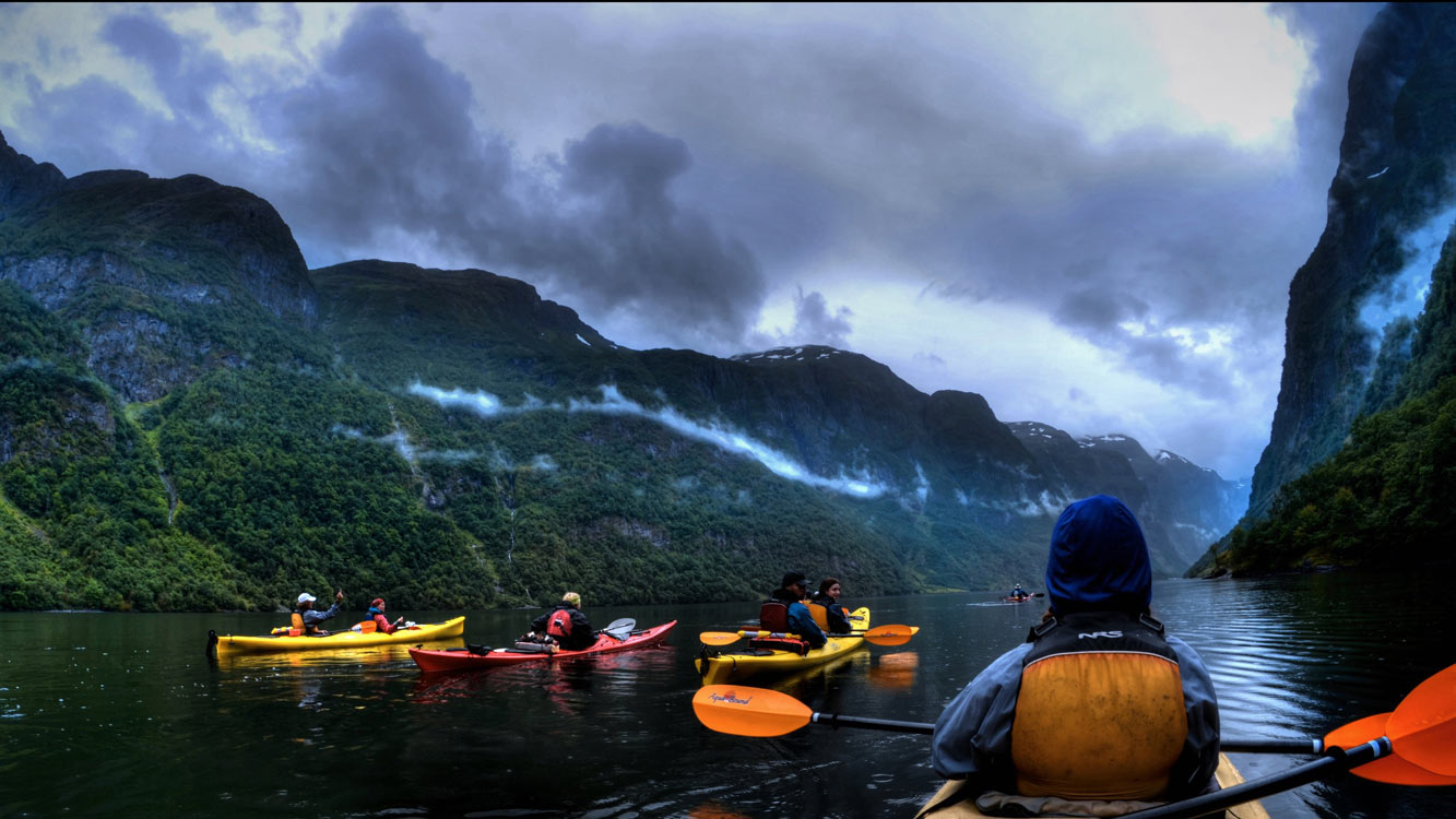 Family Fjord Paddle © Jason Beatty